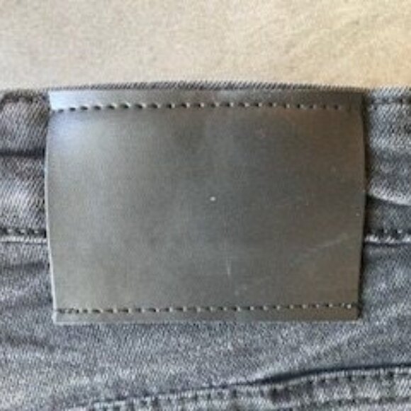 Black Distressed Jeans with Red Stitched Accents Men's 36 NWT - Picture 8 of 10